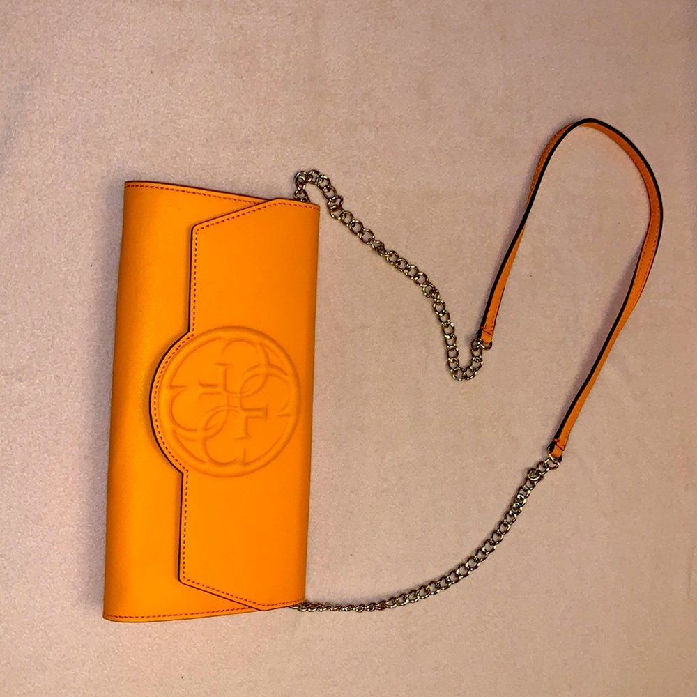 Guess Orange purse 🧡🧡🧡